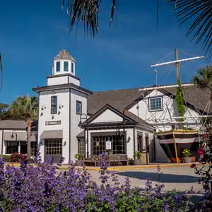 Captain George’s Seafood Restaurant